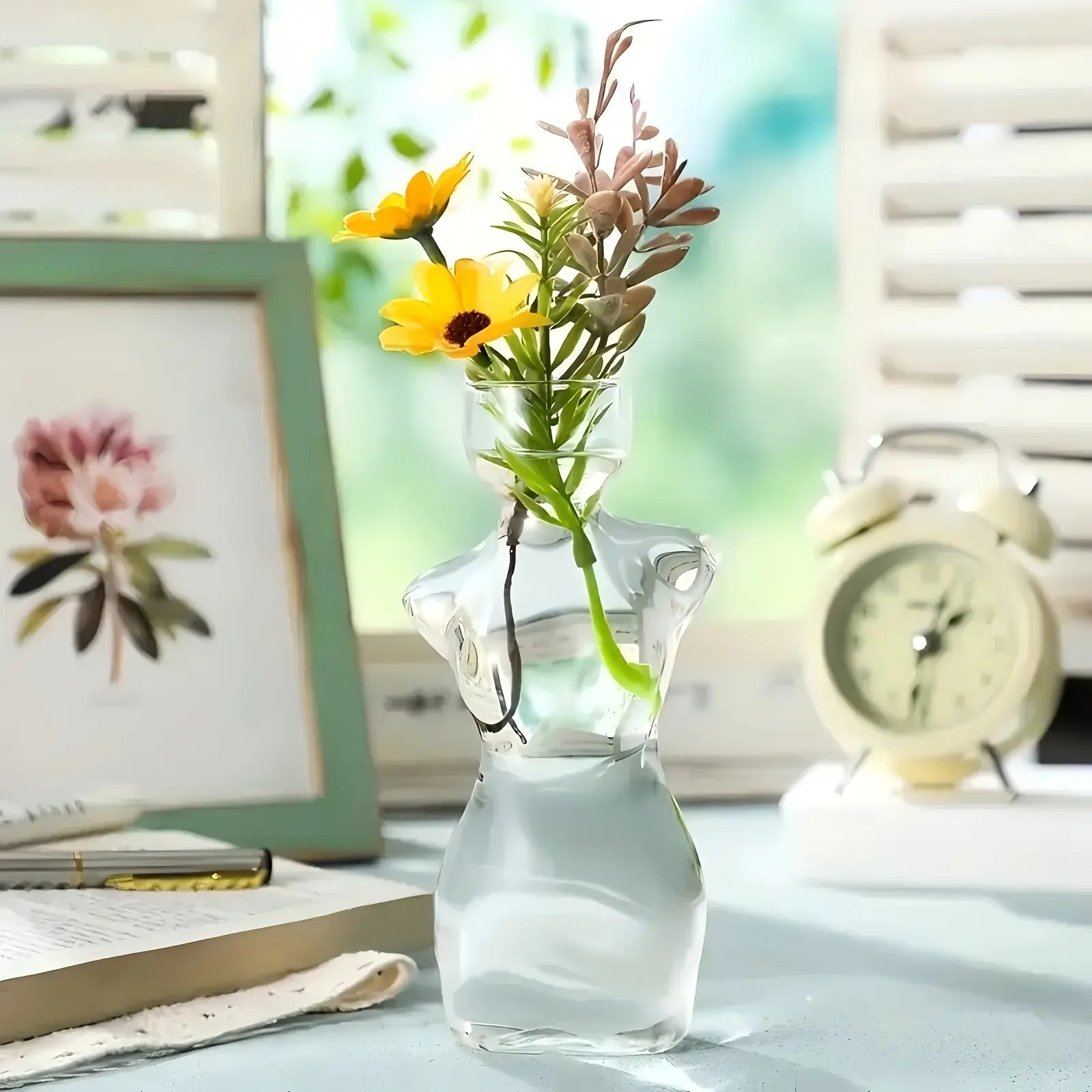 Elegant Female Silhouette Glass Vase for Plant Propagation & Flower Arrangements Perfect for Seed Starting Water Rooting Home Decor Ideal for Avocado Bulbs Plant Cuttings